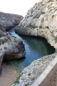 Gorge qui se termine par une petite plage