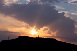 Coucher de soleil devant le phare de Ta' Gurdan