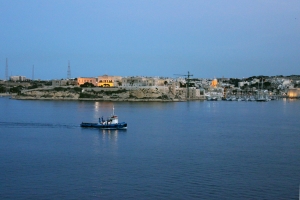 Le Grand Port à la tombée de la nuit