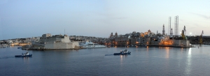 Bastions du Grand port à la tombée de la nuit