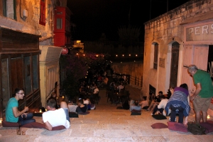 Soirée dans les rues de la cité