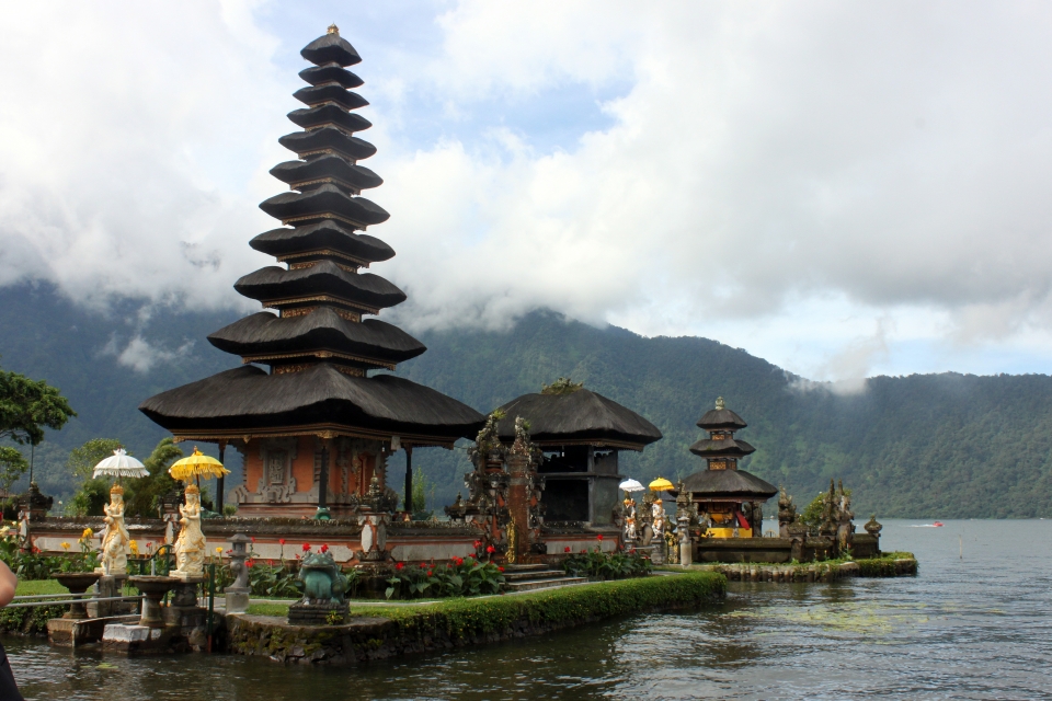 Temple "Pura Ulun Danu Bratan"