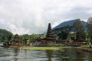 Temple "Pura Ulun Danu Bratan"