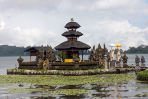 Temple "Pura Ulun Danu Bratan"