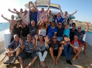 Photo de groupe sur la terrasse du pont supérieur avant