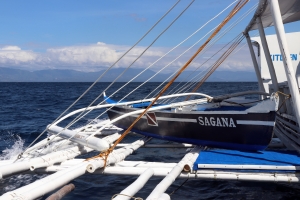 Petite bangka pour les transferts de la côte