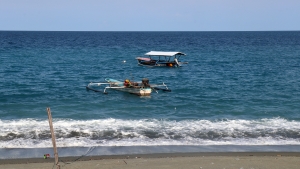 Tompotika, un tout petit village musulman vivant de la pêche