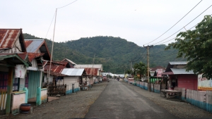 Traversée du village Tompotika