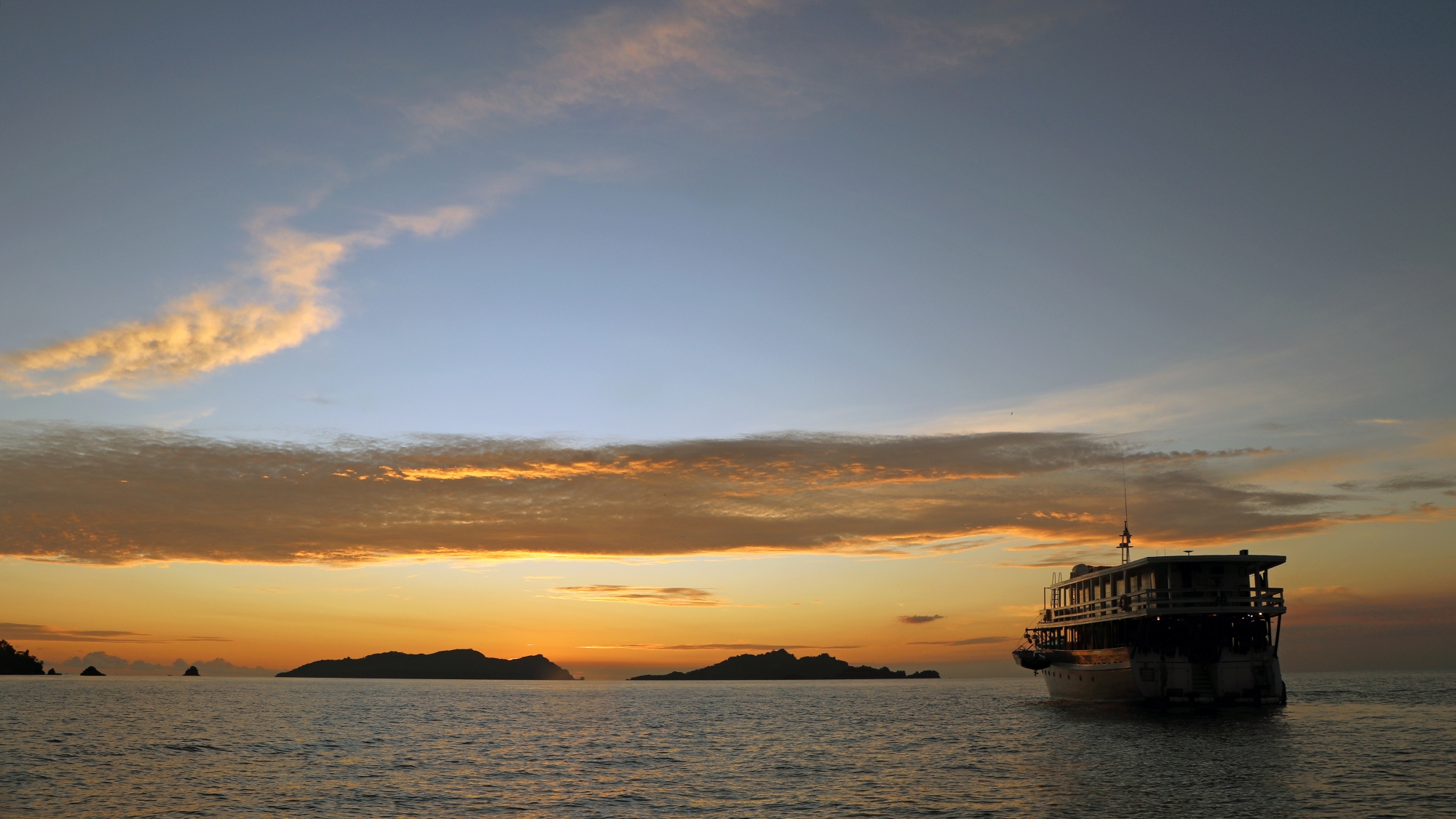 L'Ambaï au coucher de soleil
