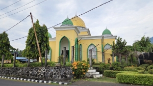 Mosquée en bordure de route
