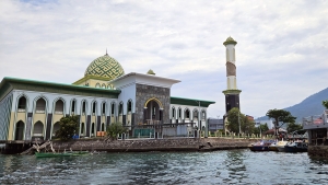 La mosquée Al Munawar en bord de mer