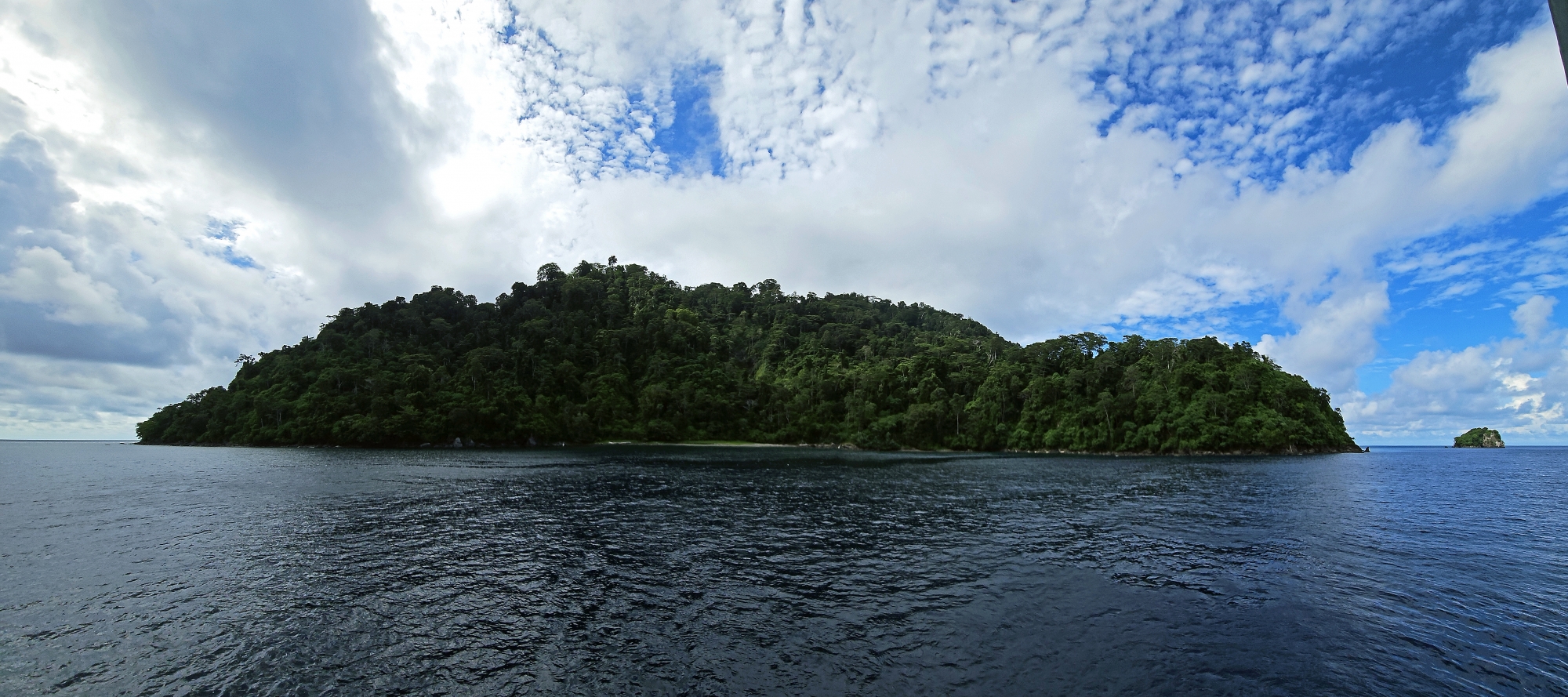 Pulau Batuanyur Besar