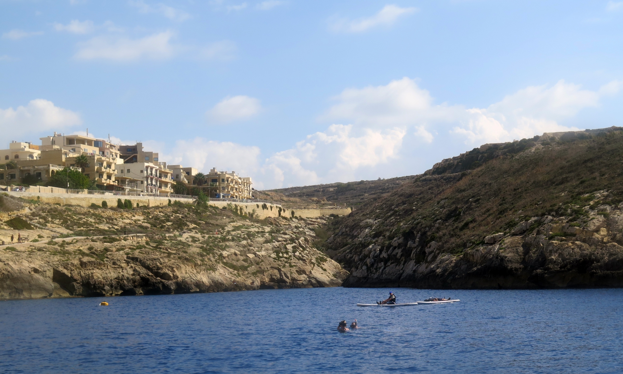 Entrée de la vallée avec sa petite baie nommée "il-Kantra"