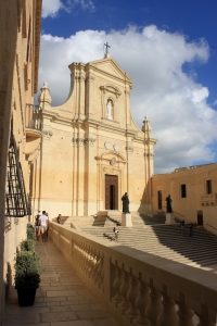 La façade de la cathédrale Notre Dame de l'Assomption (Citadelle de Victoria)